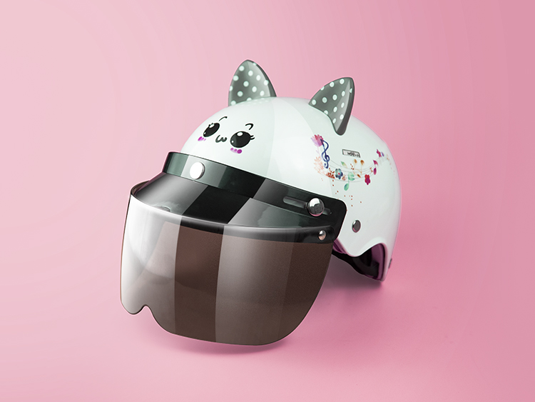 女電動車頭盔四季可愛半盔安全帽現(xiàn)貨 女電動車頭盔四季可愛半盔安全帽現(xiàn)貨